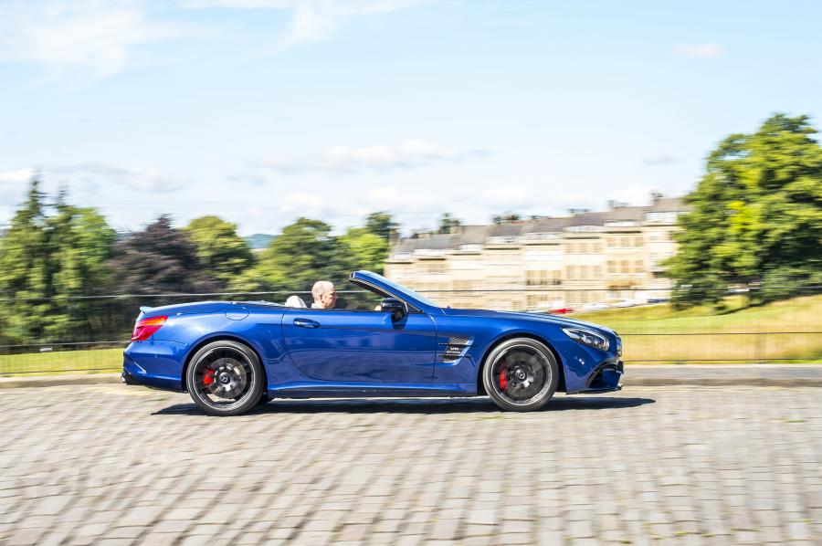  Mercedes-AMG SL63 2016 года  (UK) (фото 11 из 30)